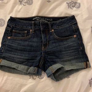 American Eagle Midi denim shorts size 4 EUC